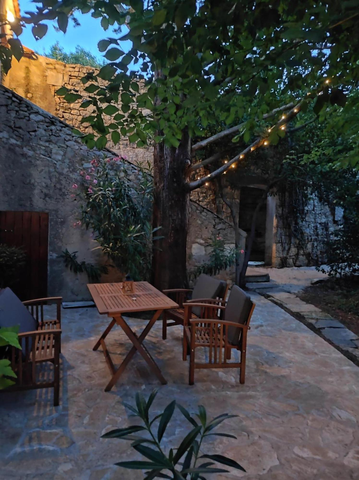 Jankovich Castle Apartment เบนโควัส ภายนอก รูปภาพ